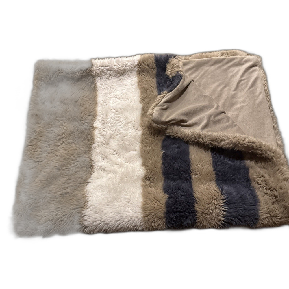 UGG Classic UGG Fluff Throw Blanket 53"x68" Ultra Soft Cozy Warm Plush